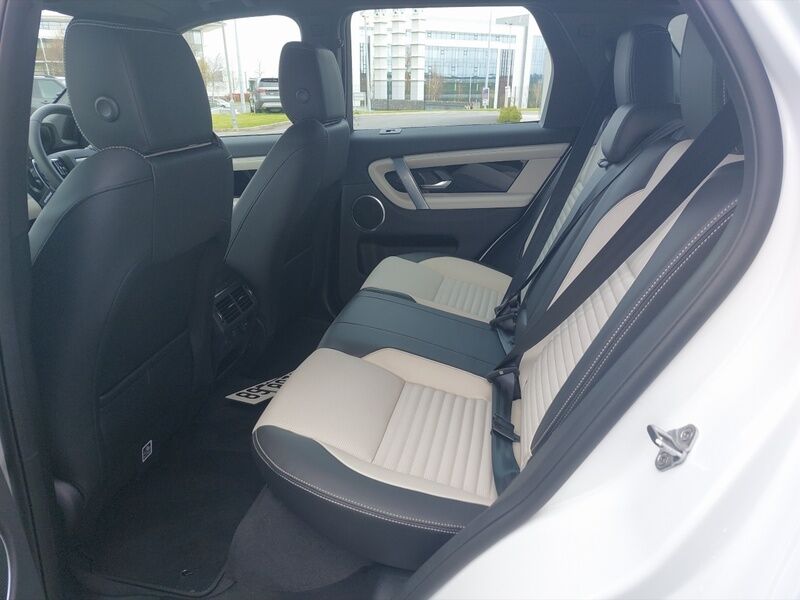 More views of Land Rover Discovery Sport