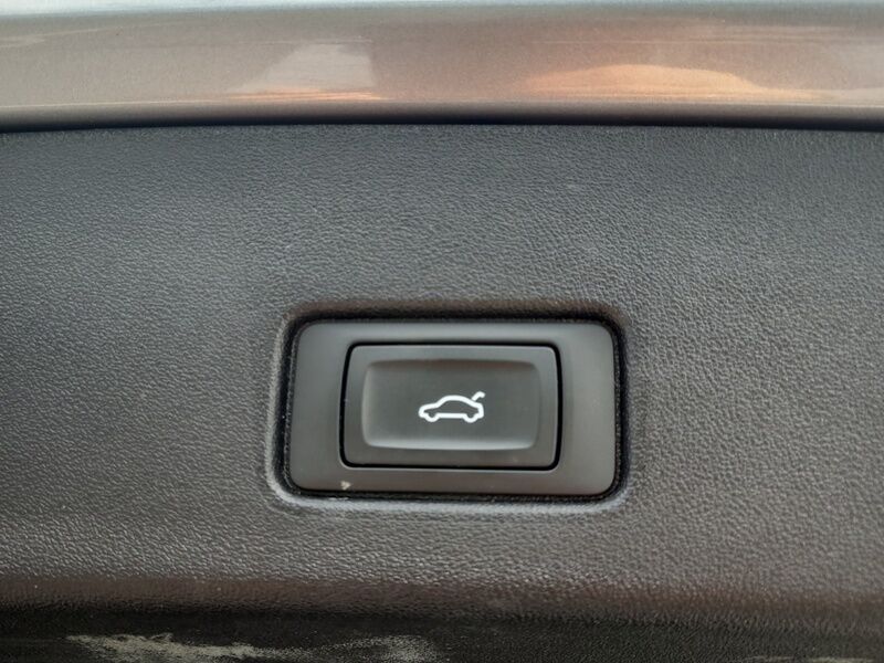 More views of Audi Q4 e-tron
