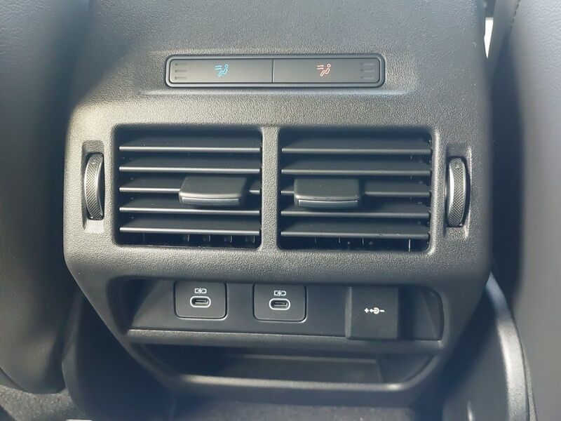 More views of Land Rover Discovery Sport