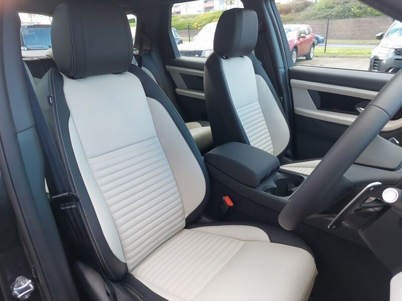 More views of Land Rover Discovery Sport
