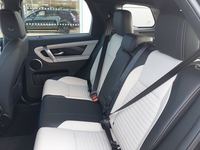 More views of Land Rover Discovery Sport