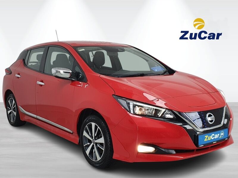 More views of Nissan Leaf