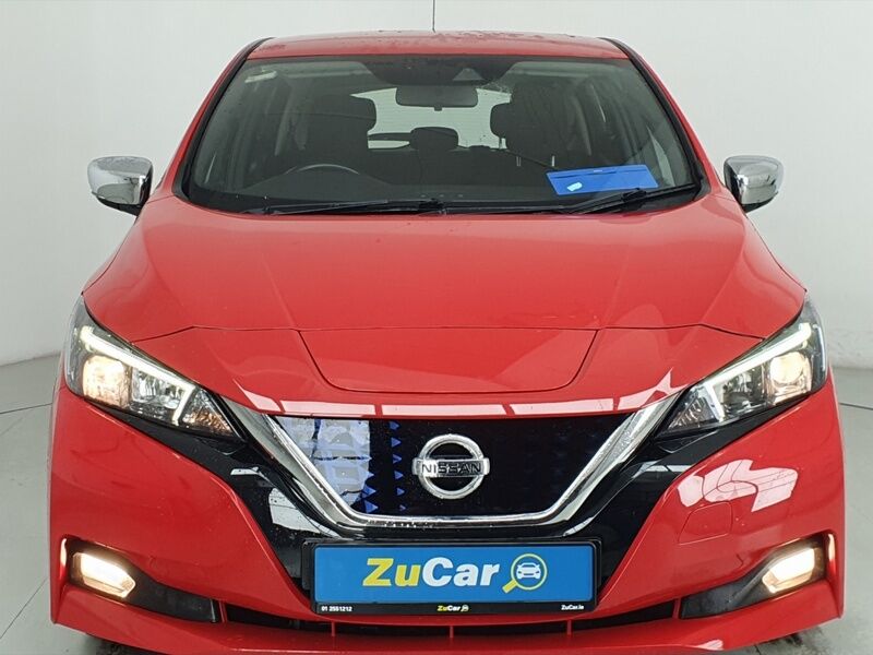 More views of Nissan Leaf
