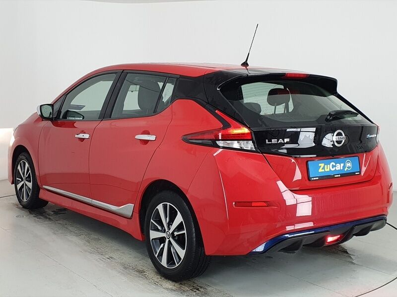More views of Nissan Leaf