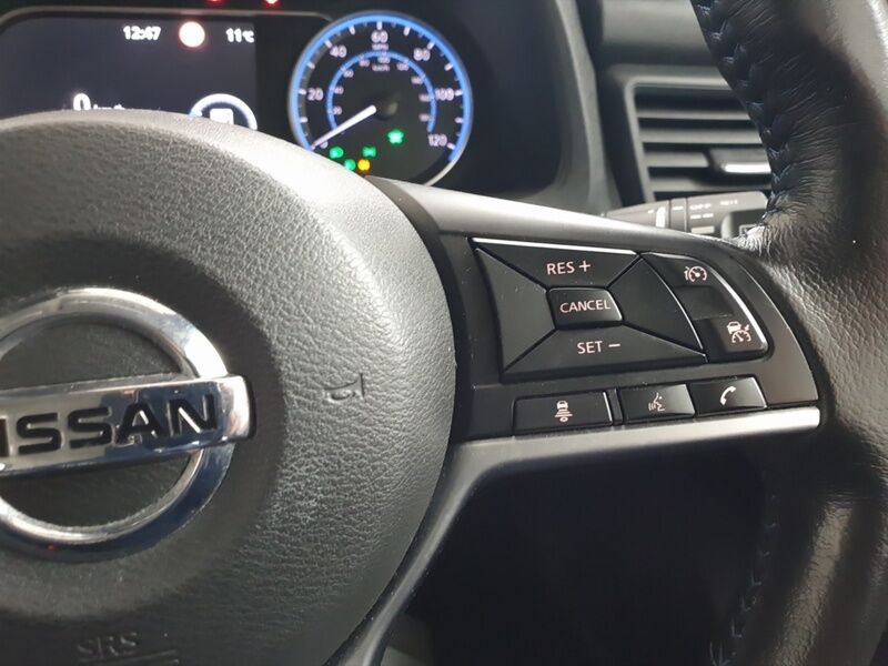 More views of Nissan Leaf