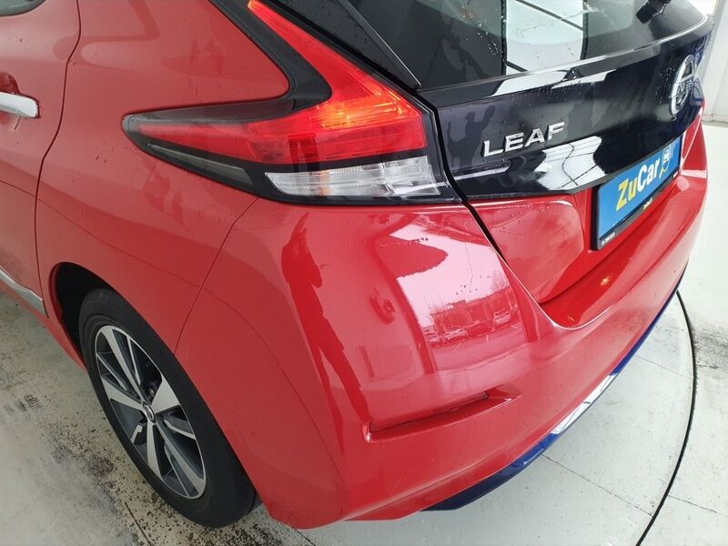 More views of Nissan Leaf
