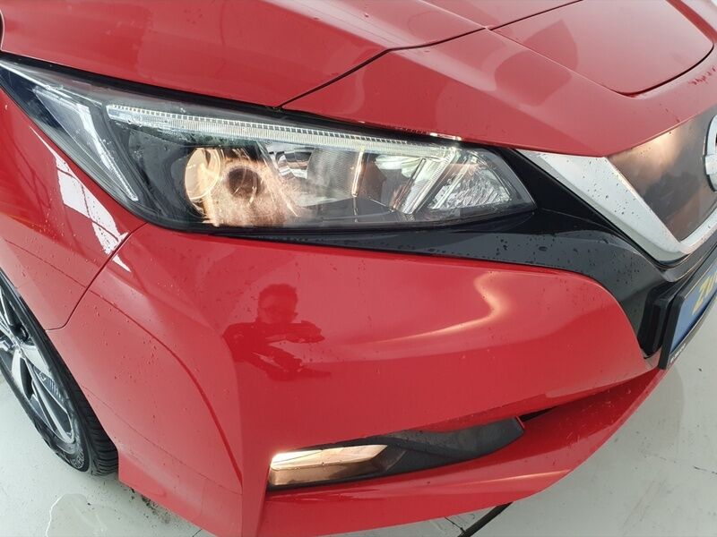 More views of Nissan Leaf
