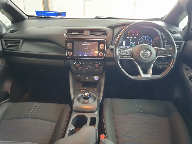 More views of Nissan Leaf