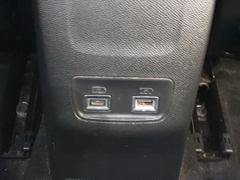 More views of Peugeot 2008