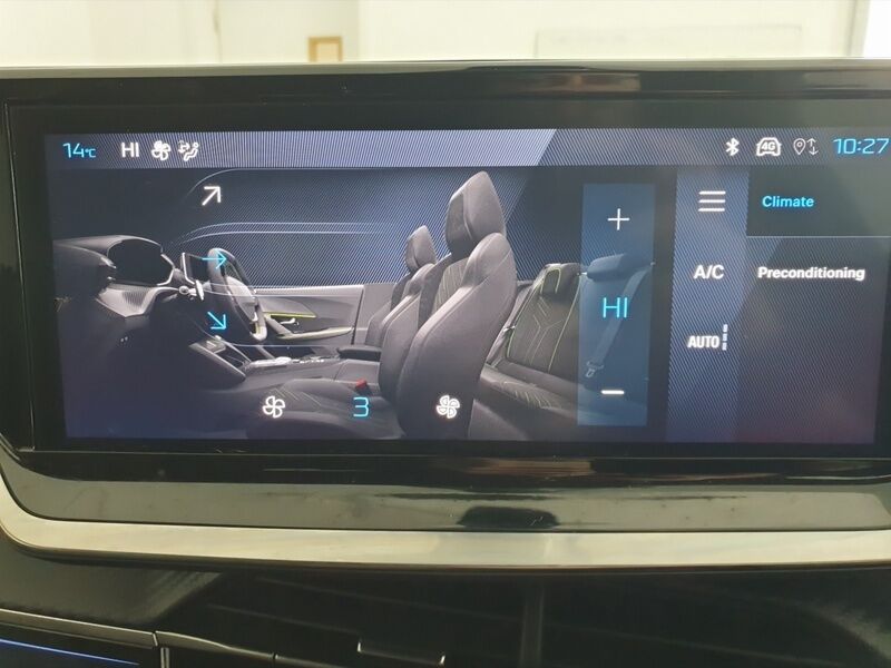 More views of Peugeot 2008