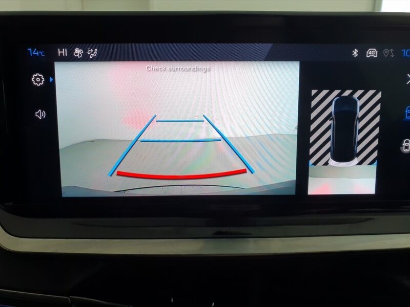 More views of Peugeot 2008