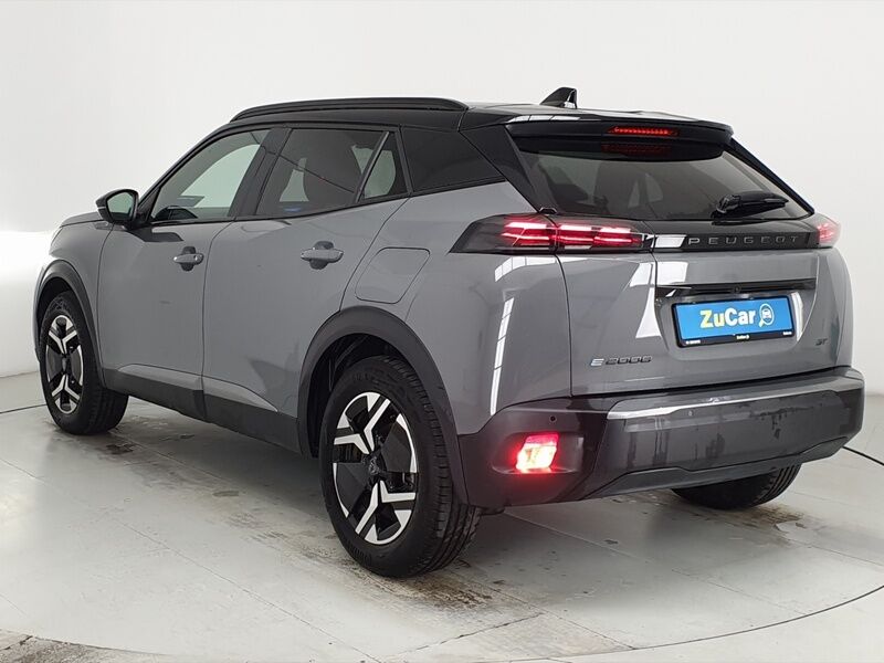 More views of Peugeot 2008