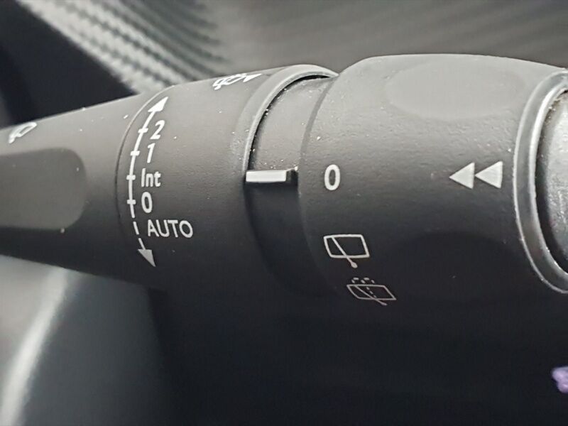 More views of Peugeot 2008