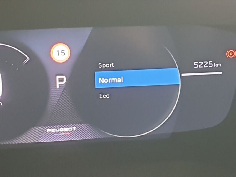 More views of Peugeot 2008