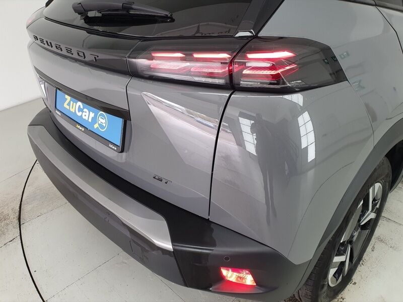 More views of Peugeot 2008