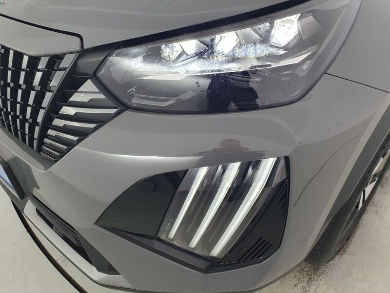 More views of Peugeot 2008