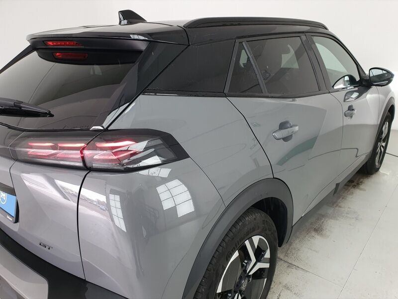 More views of Peugeot 2008