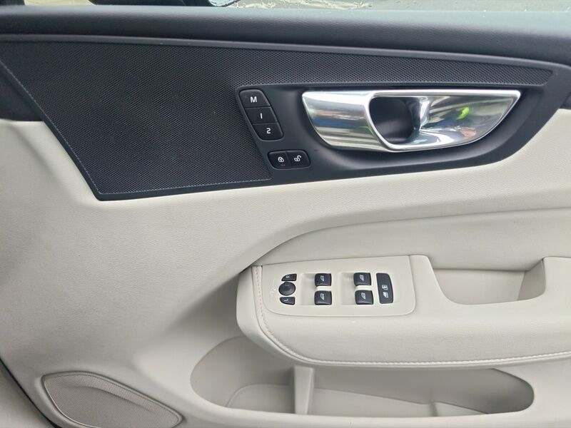 More views of Volvo XC60