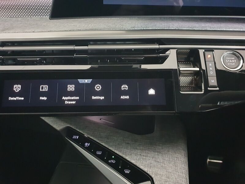 More views of Peugeot 3008