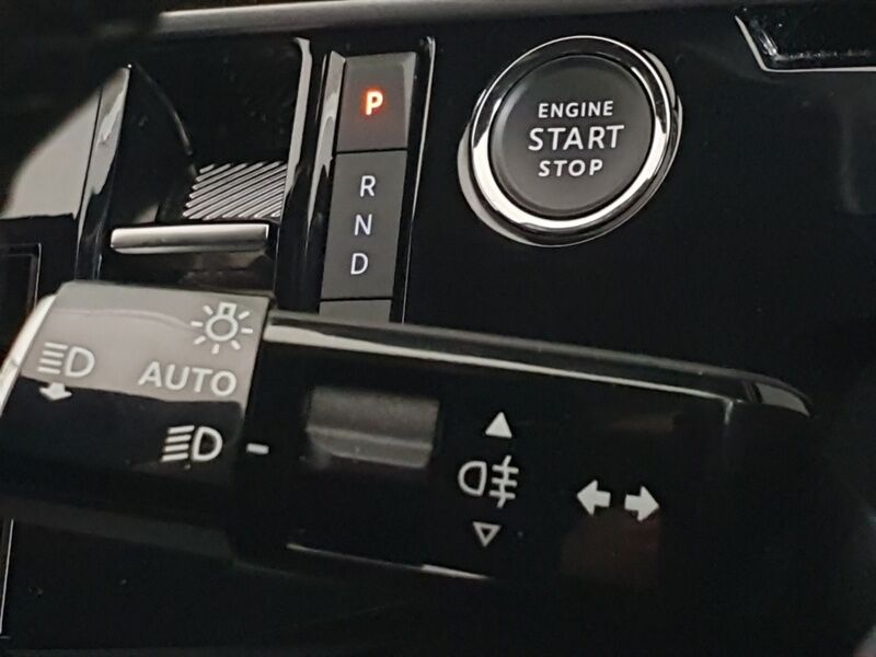 More views of Peugeot 3008