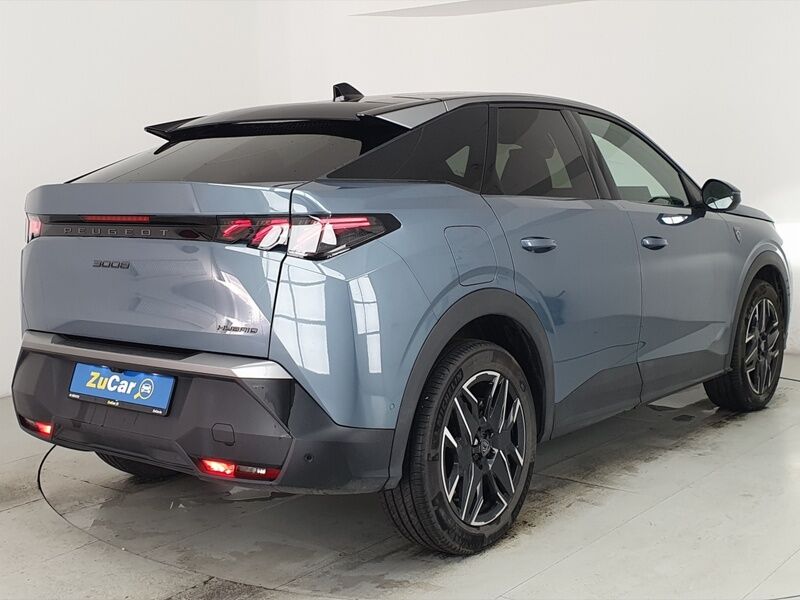 More views of Peugeot 3008