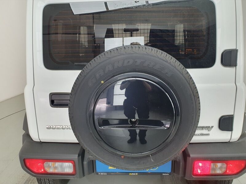 More views of Suzuki Jimny