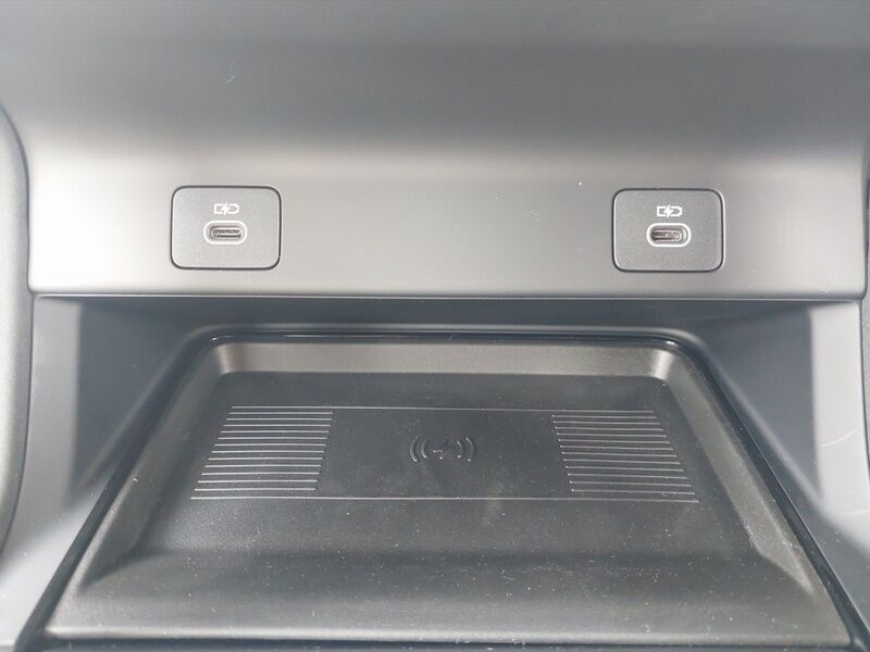 More views of Land Rover Discovery Sport