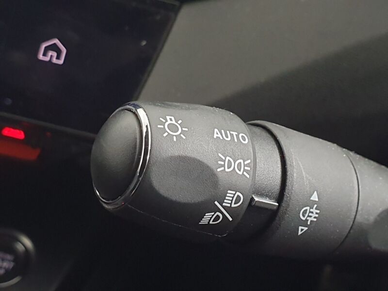 More views of Peugeot 408