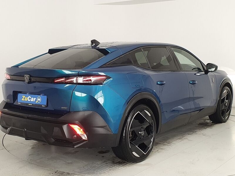 More views of Peugeot 408