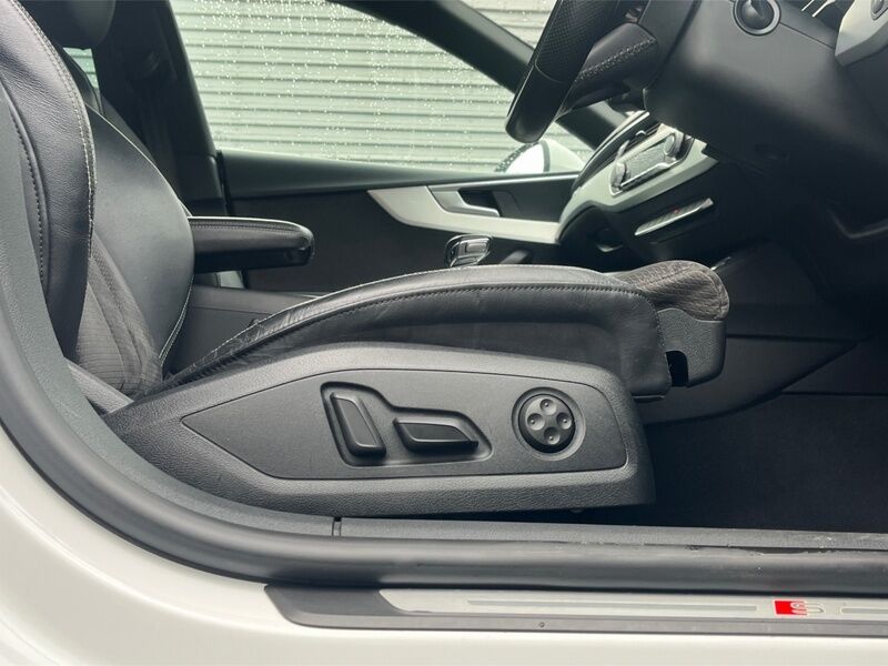 More views of Audi A5