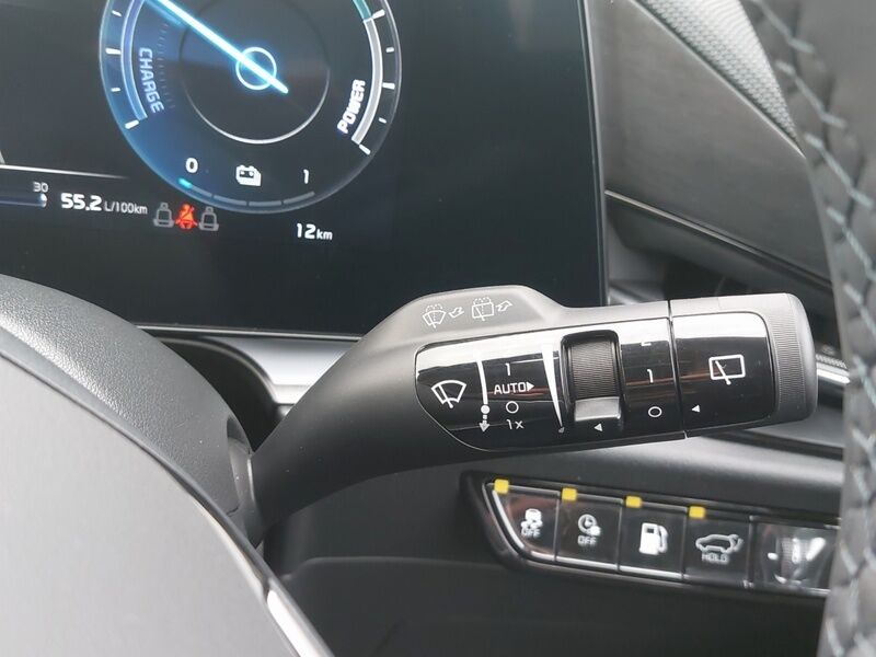 More views of Kia Niro
