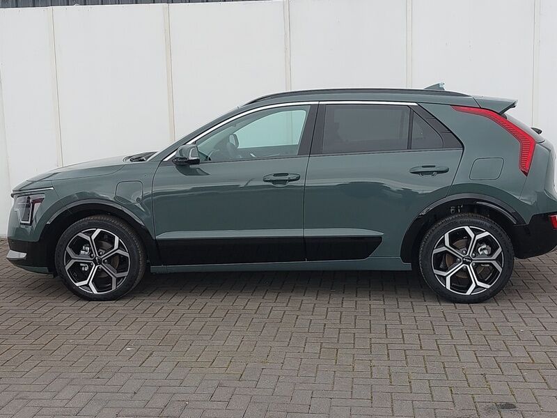 More views of Kia Niro