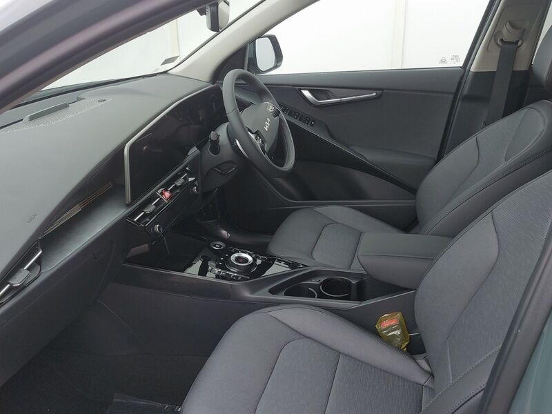 More views of Kia Niro