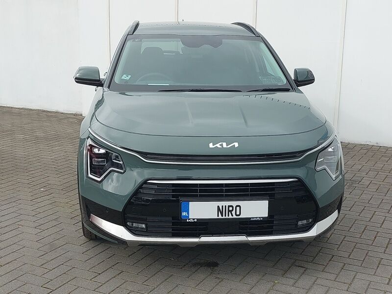 More views of Kia Niro