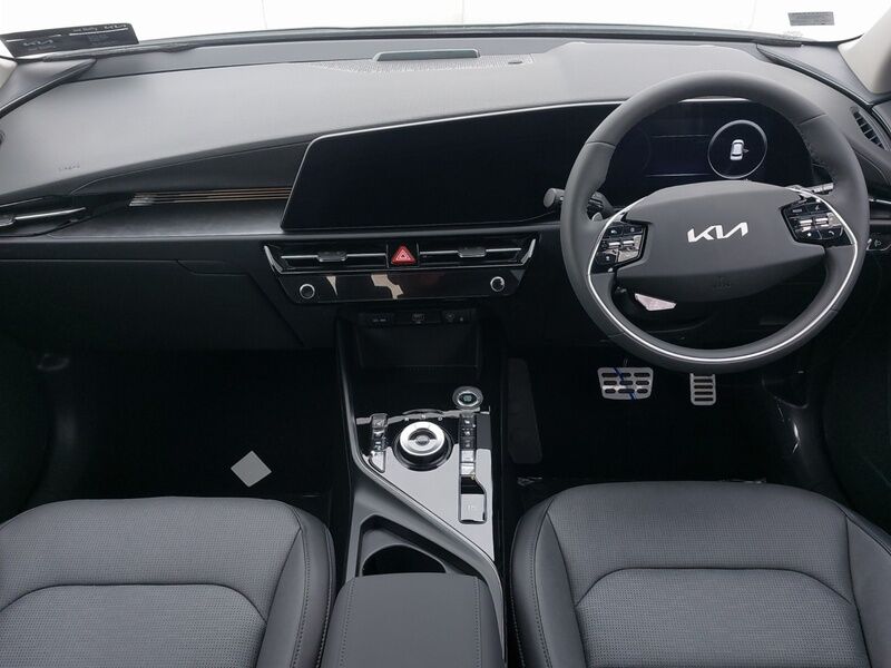 More views of Kia Niro