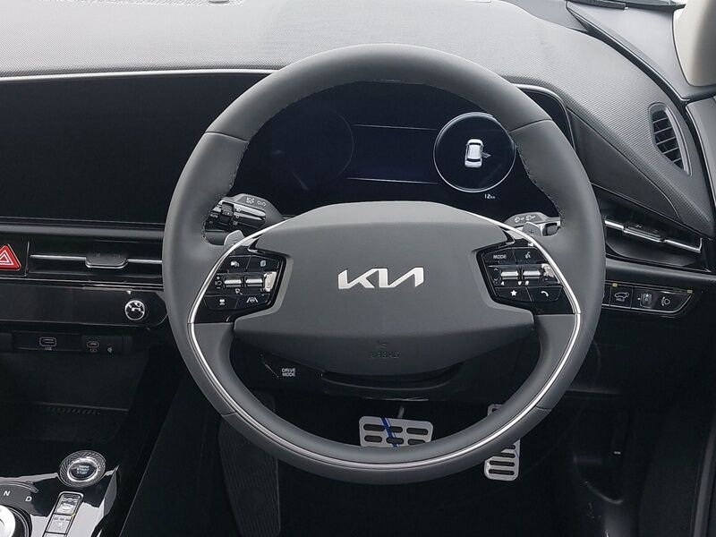 More views of Kia Niro