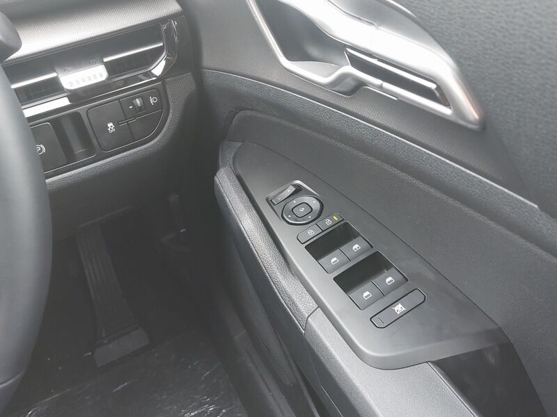 More views of Kia Sportage