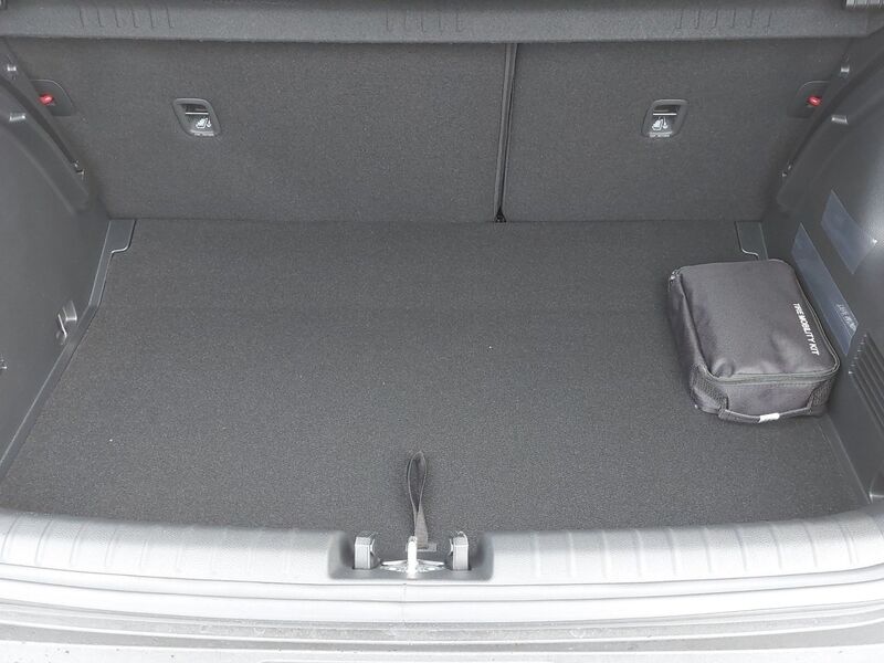 More views of Kia Stonic