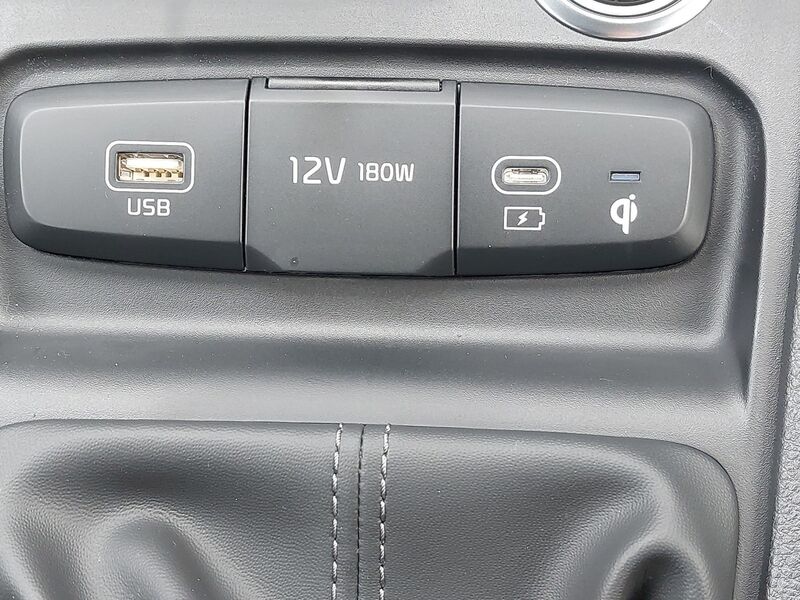 More views of Kia Stonic