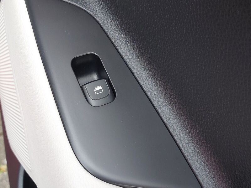 More views of Kia Stonic