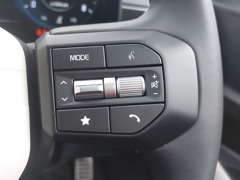 More views of Kia Stonic