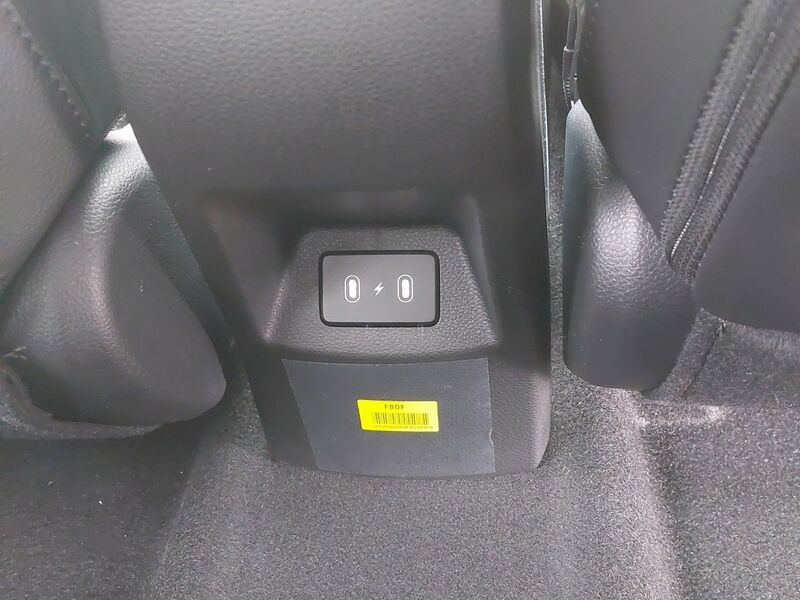 More views of Kia Stonic