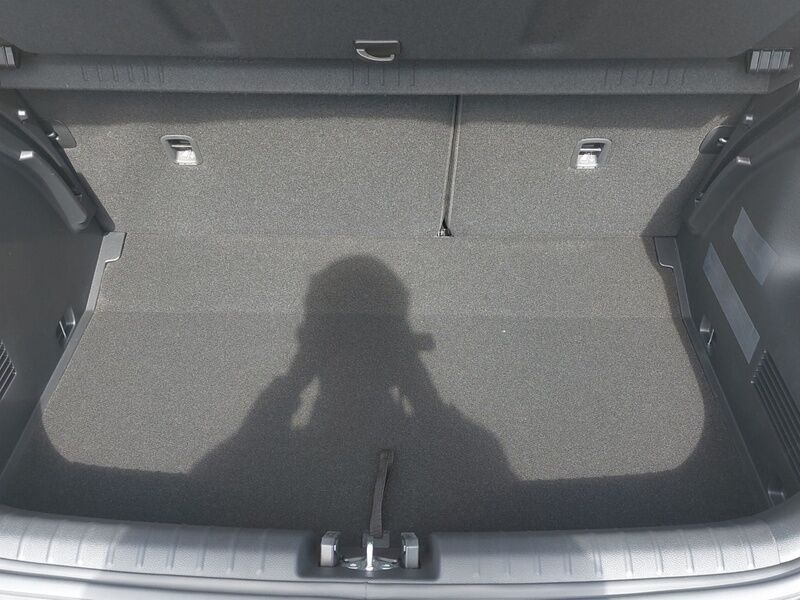 More views of Kia Stonic