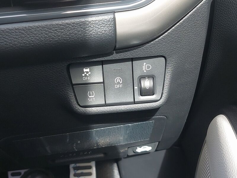 More views of Kia Stonic