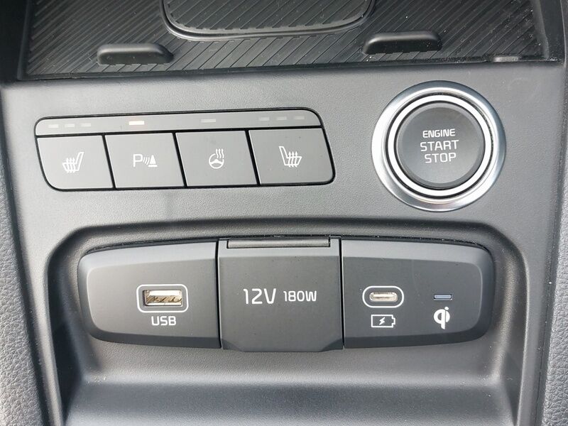 More views of Kia Stonic