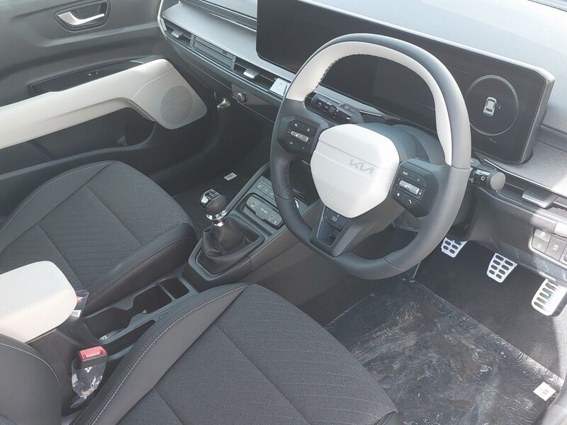 More views of Kia Stonic