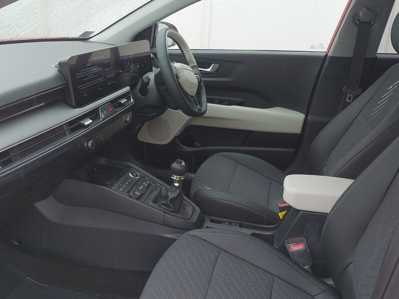 More views of Kia Stonic