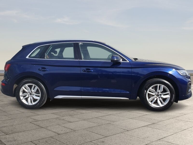 More views of Audi Q5