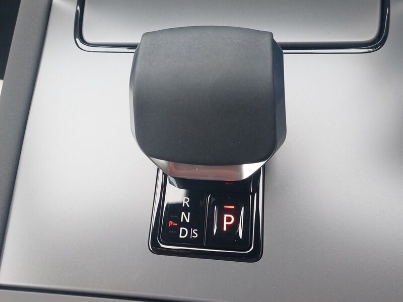 More views of Land Rover Discovery Sport