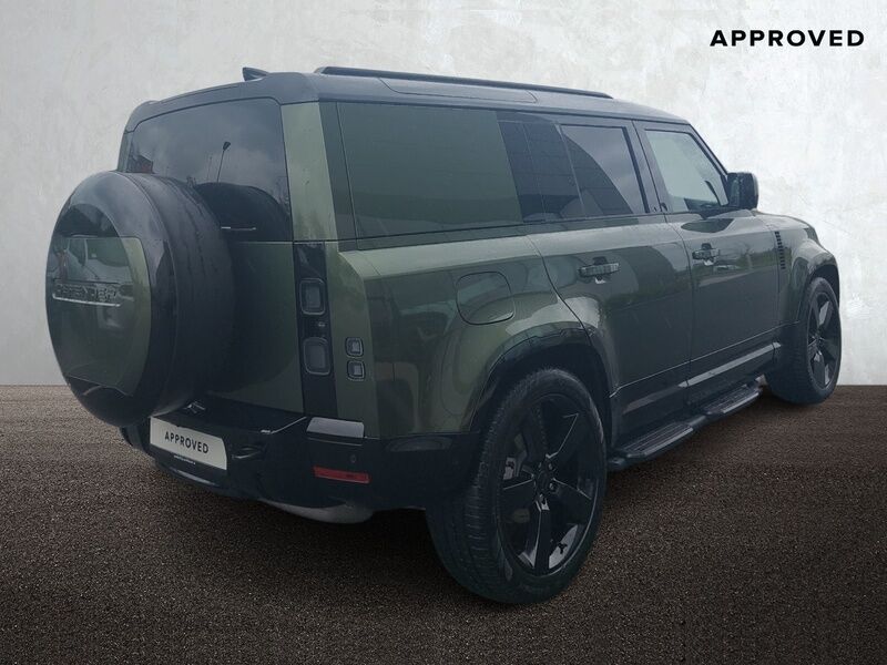 More views of Land Rover Defender